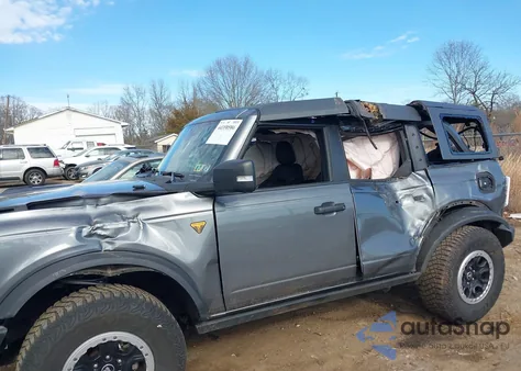 2022 Ford Bronco Badlands z USA, uszkodzony, nr VIN 1FMEE5DPXNLB53871